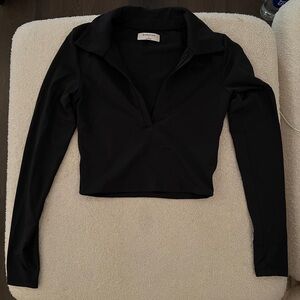 Black Aritzia Babaton Contour Long Sleeve Polo Women’s Size S Seamless Top